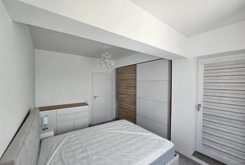 Apartament 2 camere, decomandat, 49 mp, centrala, ac, parcare, metrou, Aparatori