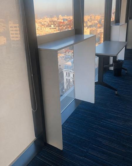 Lascar 31 Business Center