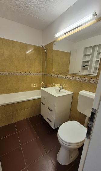 3 Camere de inchiriat | Decebal | Metrou | Spatiu Birouri | Nemobilat