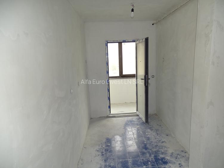 Apartament DECOMANDAT 65 mp de renovat - 7