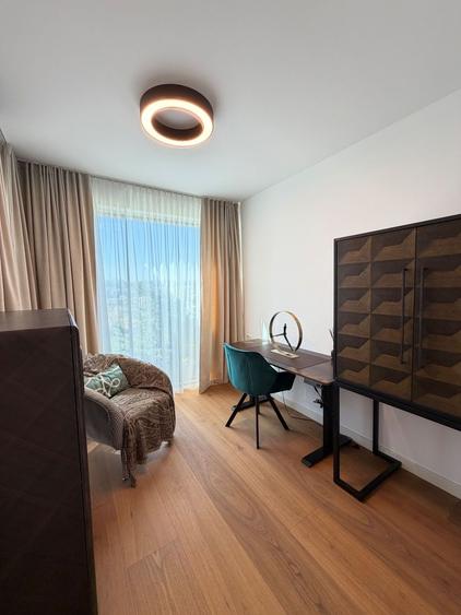 Apartament PREMIUM cu curte, terasă și lift cu acces direct în living