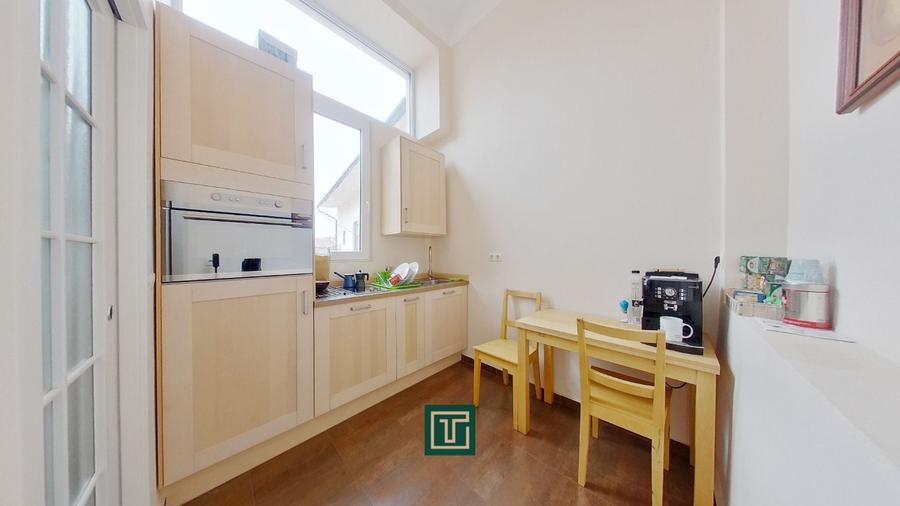 Apartament cu personalitate cu 2 camere cu terasă în centrul Aradului