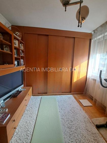 Vanzare apartament cu 3 camere(Neacsu)Micro 19, sup 64 mp, 67.000 euro - 3