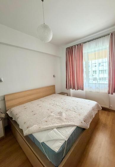 Apartament 2 camere , foarte mare, Ferdinand intersectie cu Strada Ritmului