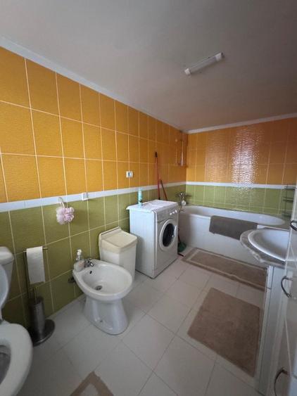 Casa zona rezidentiala , 700mp teren, Radauti