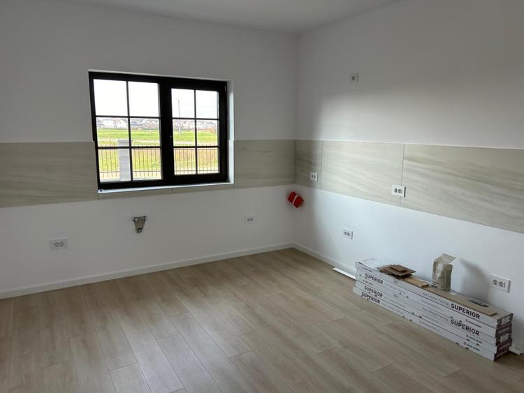 Duplex 3 camere, 87 mp utili, 320 mp teren, terasa 16 mp - Mosnita Noua
