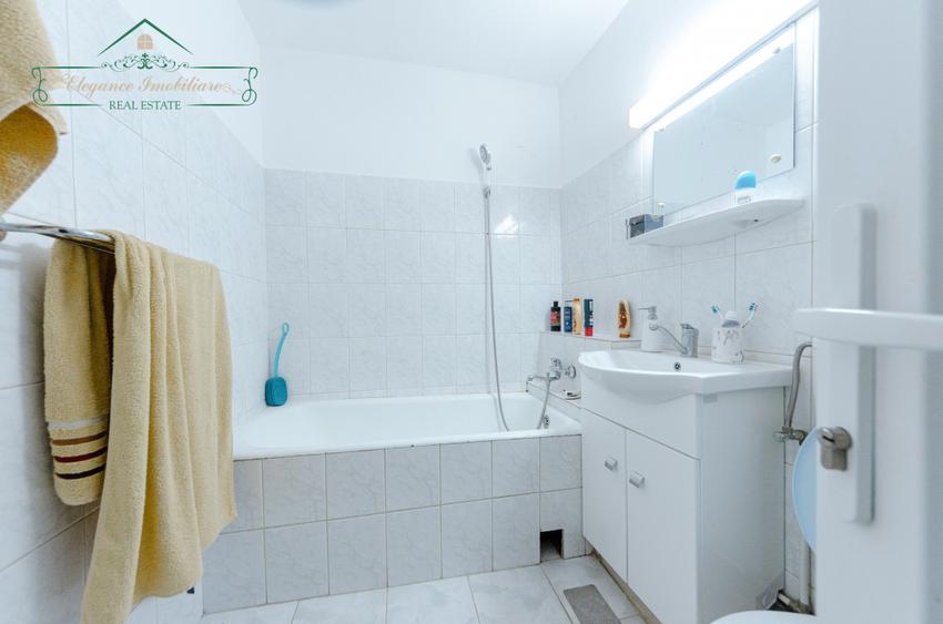 Apartament 2 camere decomandat cu centrala proprie, zona 700 Micalaca, Arad