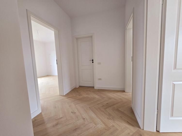 Duplex cu pereti separati langa padure si acces facil spre DN