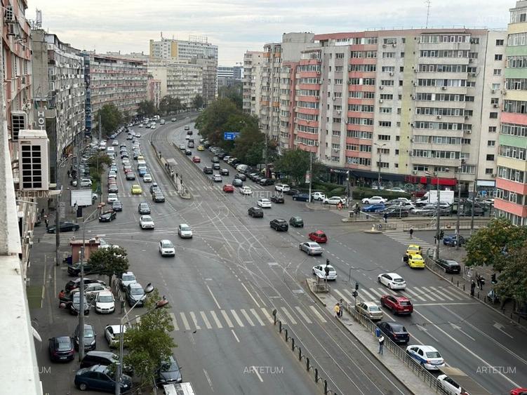 Acasă este pe Lizeanu: 3 Camere luminoase, gata să-și primească noii proprietari