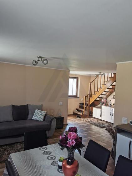 Casa individuala cu garaj 60 mp si teren+gradina 2650 mp in Porumbacu