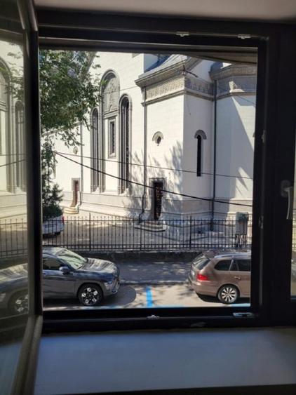 PROPRIERTAR INCHIRIEZ ap. 2 CAM, (parter inalt) str.ARMENEASCA colț cu Bd.CAROL