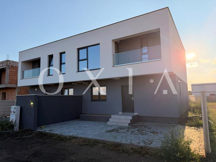 SX804 Sacalaz la intrarea dinspre Timisoara - Duplex Disponibil