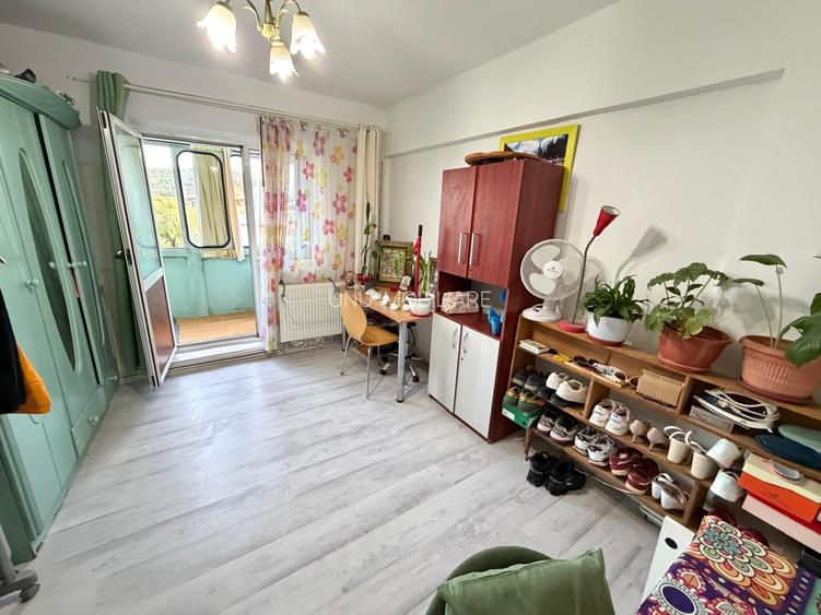 3 camere 2 bai 76mp etaj intermediar bloc pe cadre zona Nicolina - 7