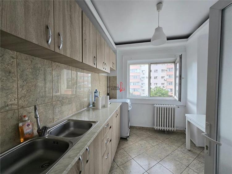 Apartament renovat, etaj 3/8 in bloc stradal Calea Mosilor Bd Carol