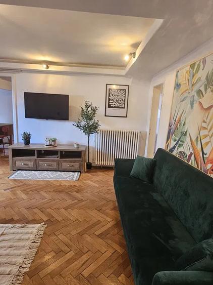3 Camere - Vila | Victoriei | Semidecomandat | Balcon | Curte comuna | Metrou