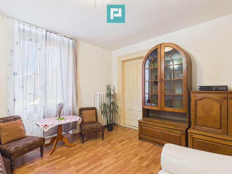 Apartament ultracentral cu 2 camere de închiriat