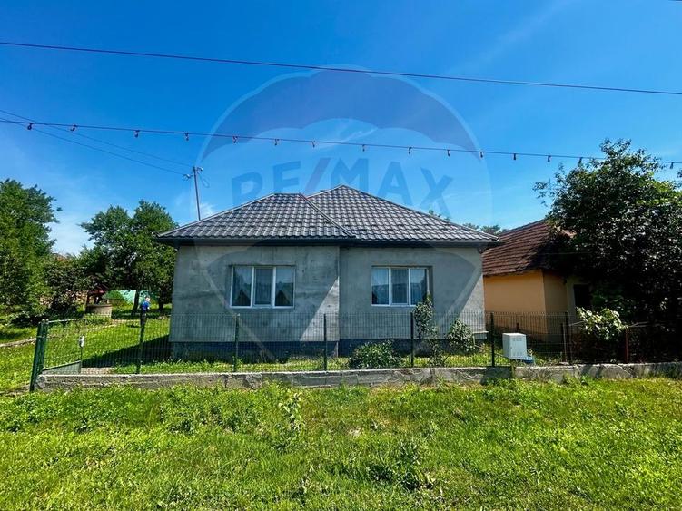 Gospodarie moderna completa de vanzare in Aciua, jud. Satu Mare