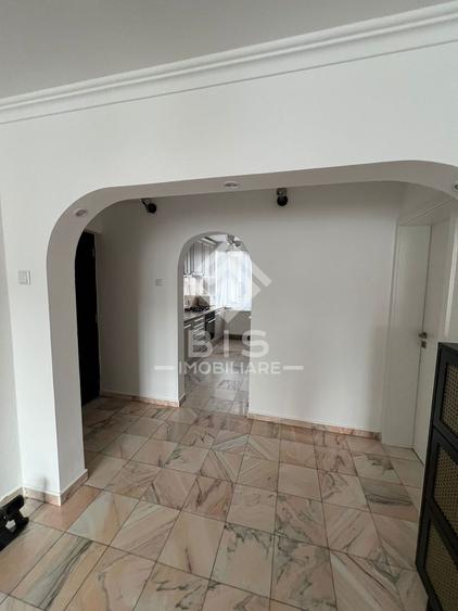 Apartament 3 camere de inchiriat - zona COROANA DE AUR