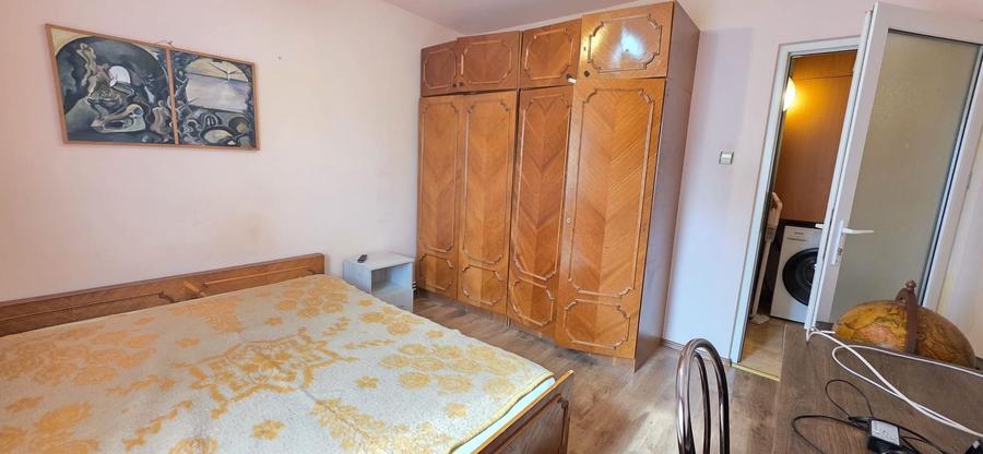GARA - ABATOR 2 CAMERE DECOMANDATE MOBILAT + UTILAT CENTRALA GAZE PRET 450 EURO