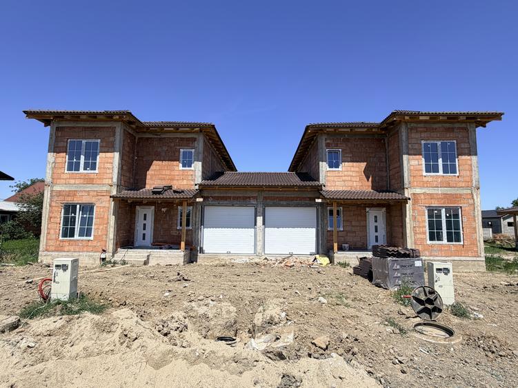 Duplex Premium - 5 Camere - 141 mp - Mosnita