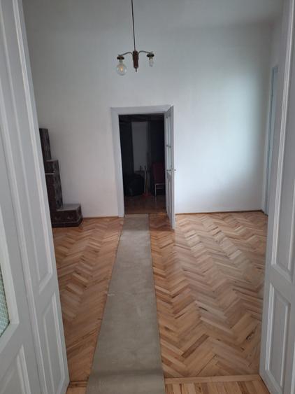 Prima inchiriere! Apartament semidecomandat 4 camere, Gruia, zona Sapte Strazi!