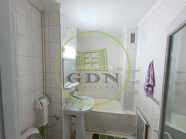 Apartament cu 3 camere, etaj 2, de vânzare în mun. Reghin, bld. Unirii - 8
