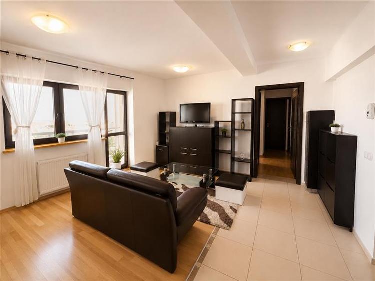 Apartament cu parcare subterana, Central, Brasov
