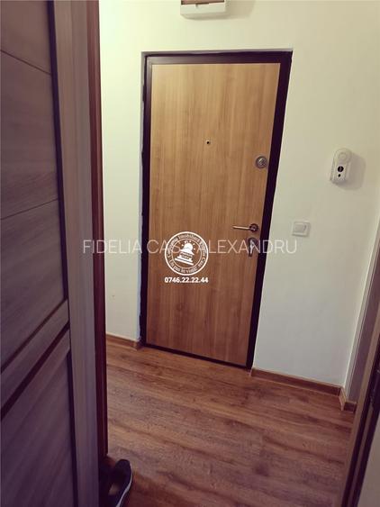 Apartament 3 camere de vanzare model decomandat - Podul de Piatra