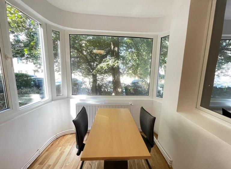 Cazino - Hotel Palace, spatiu ideal birouri, 90 mp., 5 camere.
