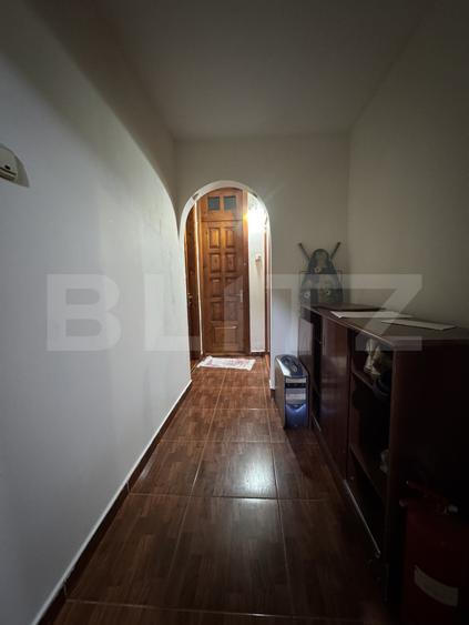 Apartament decomandat, 4 camere 85 mp, zona Rovine