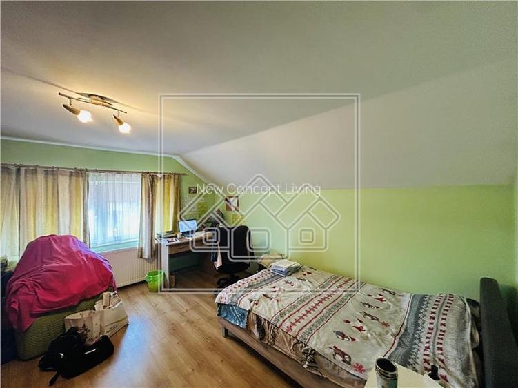 Casa tip duplex, cu 3 camere, 116 mp utili, teren de 403 mp - 22