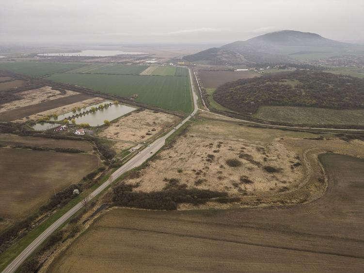 Teren extravilan in Ineu