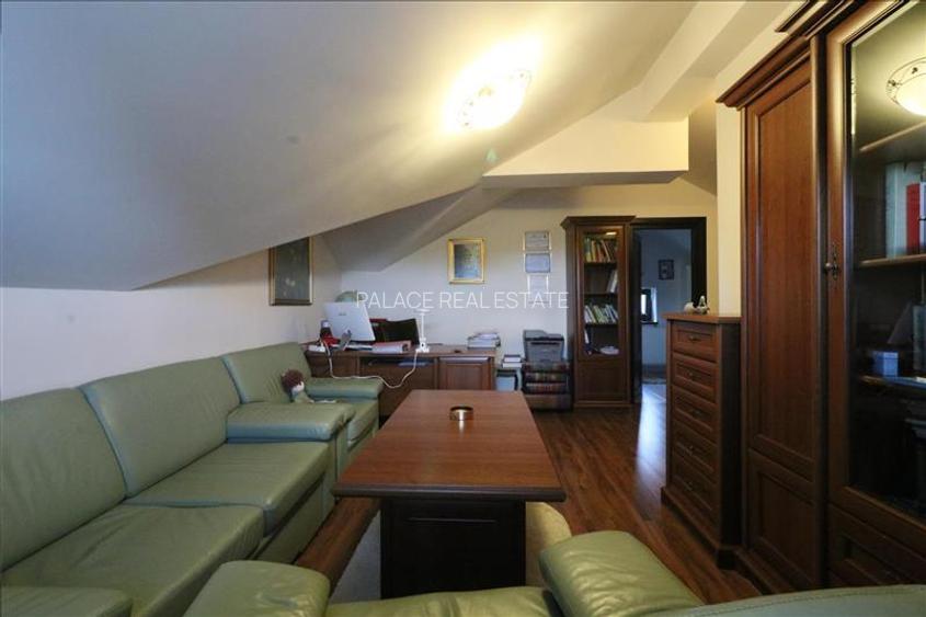 Vila individuala in Copou, 7 camere, 4 bai, garaj, beci, 280 mp util - 26