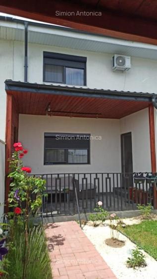 Vila curte/ Petresti-Corbeanca/finisaje moderne/5 camere/panouri solare