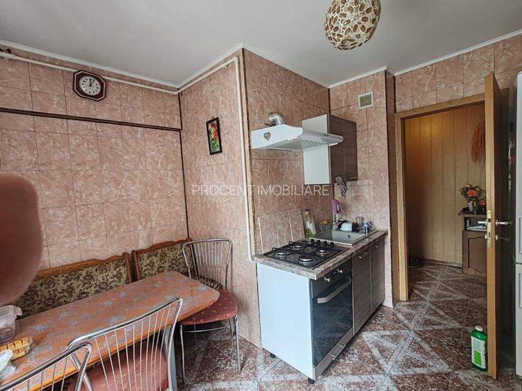Apartament 2 camere decomandat,zona Tractorul  ! - 4