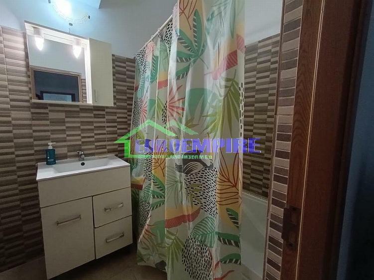 Apartament 2 camere de inchiriat zona Trocadero, CENTRALA GAZ