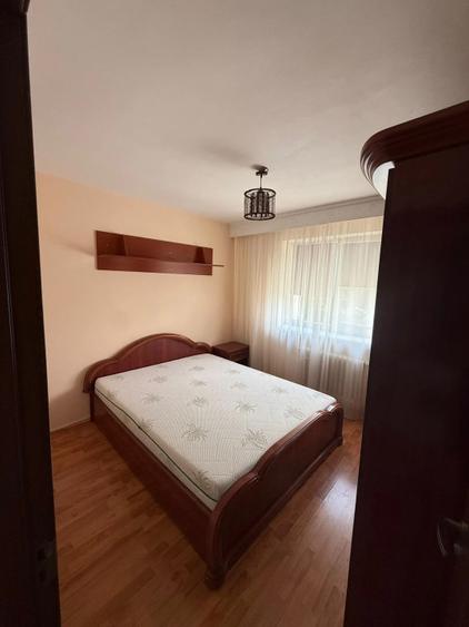 Apartament 3 camere, 49 mp, parcare, Bulevardul București