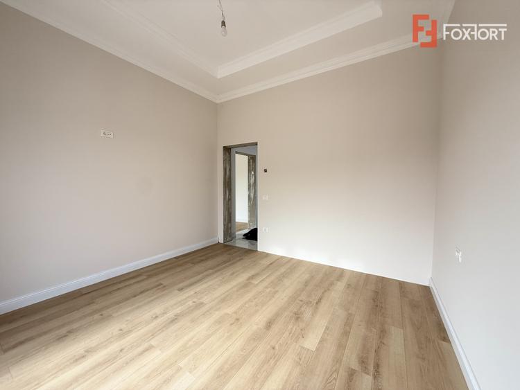 Duplex cu 4 camere si teren de 354 mp de vanzare in Sacalaz
