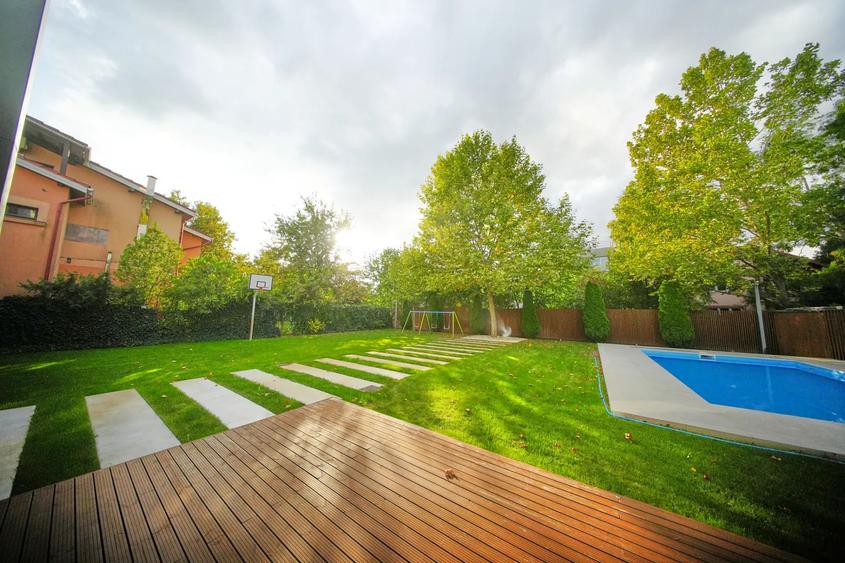 VILA CU PISCINA - ZONA PIPERA | IANCU NICOLAE -  6 CAMERE