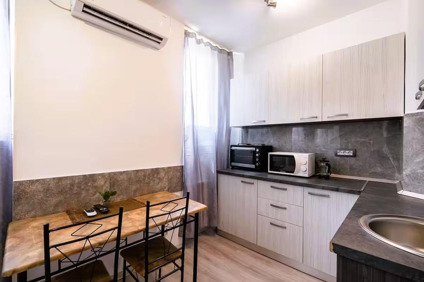 Babu's Boho Hideaway at Unirii - Ap 13B