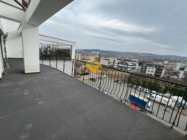 Penthouse, 5 camere, 3 bai, Terasa, 254 mp, bloc nou, Calea Turzii