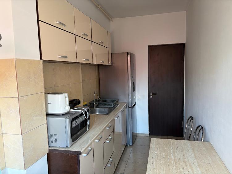 Apartament 3 Camere Auchan Titan, 72 MP, Bloc Linistit, Etaj 1