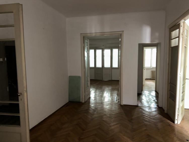 ARMENEASCA - Carol 4 camere 120 mp utili parter cu curte