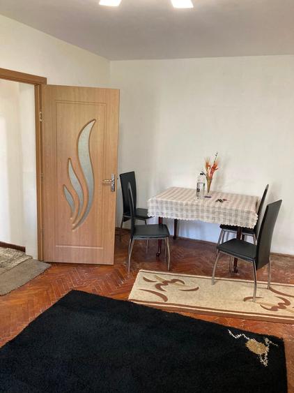 AOARTAMENT CU DOUA CAMERE,SEMIDECOMANDAT ETAJUL 3 ZONA DECEBAL