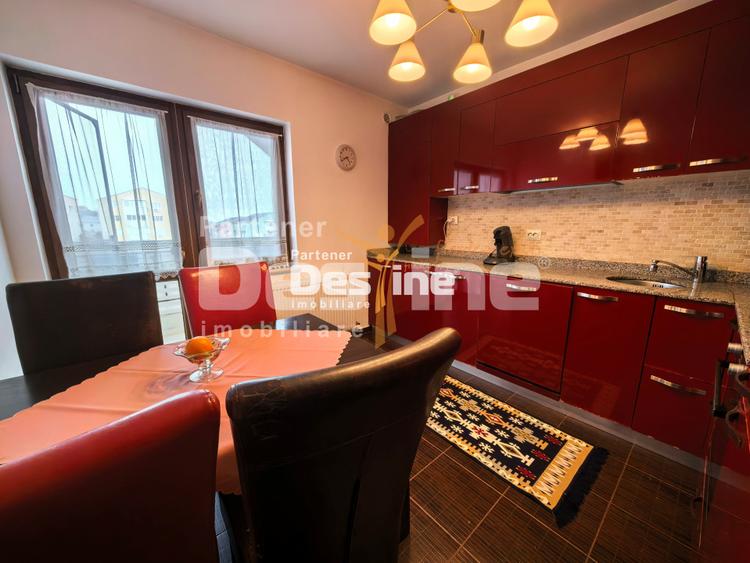 Apartament 2 camere 55 mp 2 balcoane mobilat loc de parcare Vișan