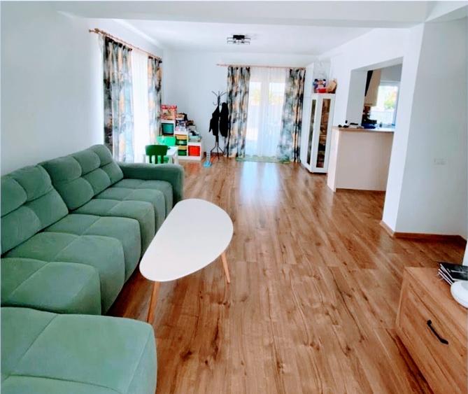 Casa individuala 4 camere, str. Crizantemelor, Râșnov