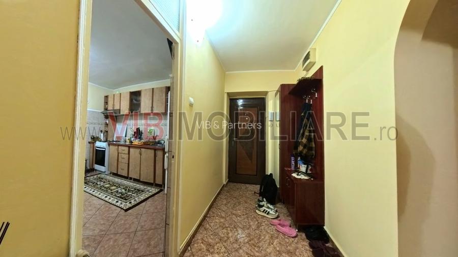 Apartament 3 camere Central - parter- 80 mp - boxa inclusa - 5