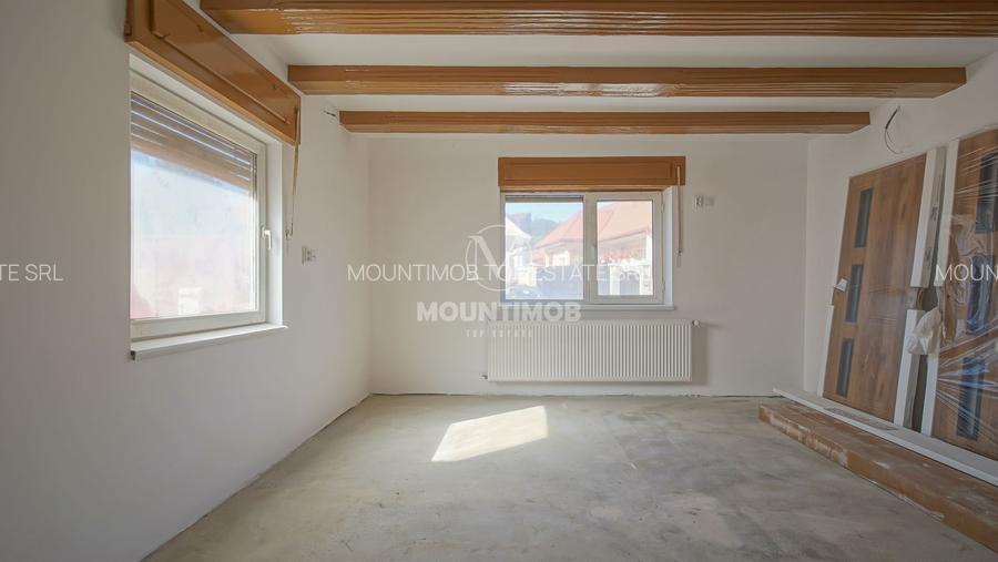 Casa 80 mp cu potential, curte proprie 446 mp renovatala interior - 7