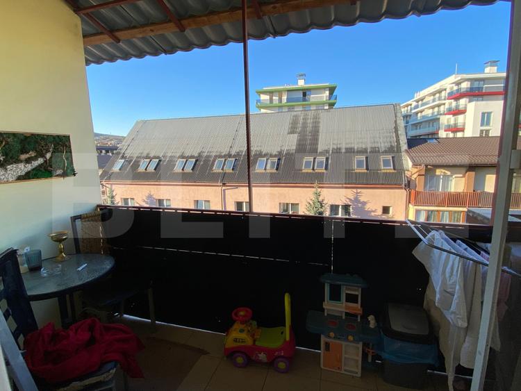 Apartament 3 camere, 70 mp total, cu mansarda, zona Iris