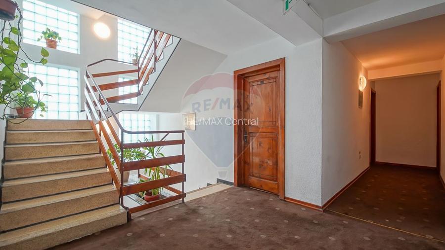 Comision 0 %! Pensiune cu 12 camere de vânzare, str. De Mijloc! - 8